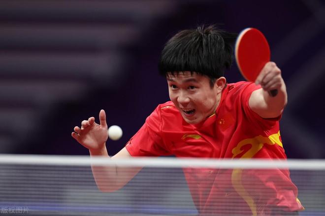 他那标志性 他那标志性