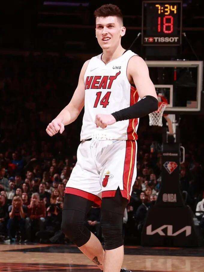 样的舞台上 样的舞台上