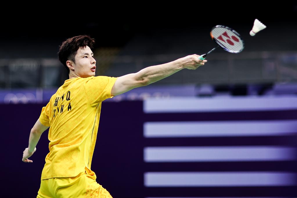 表现吸引了 表现吸引了