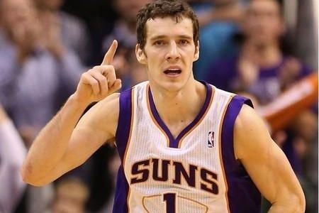 这一消息震 这一消息震